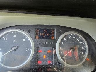 Opel Vivaro 2.0 CDTI picture 13