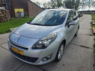 Renault Grand-scenic  picture 3