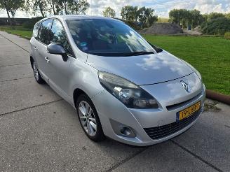 Renault Grand-scenic  picture 2