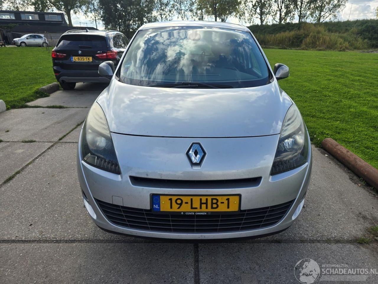 Renault Grand-scenic 