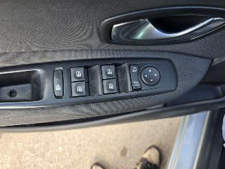 Renault Grand-scenic  picture 10