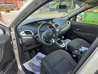 Renault Grand-scenic  picture 9
