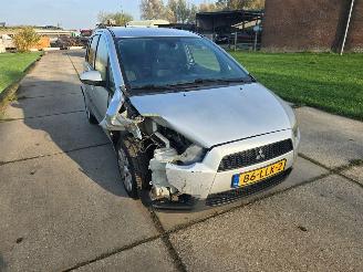 Mitsubishi Colt  picture 3