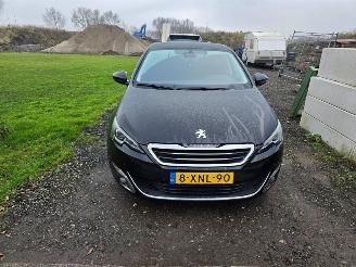 damaged passenger cars Peugeot 308  2014/9