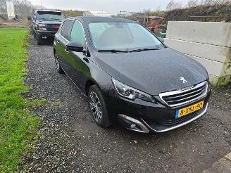 Peugeot 308  picture 2