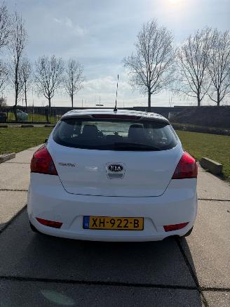 Kia Cee d  picture 4