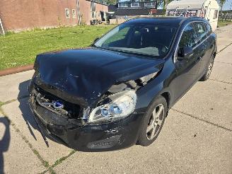 Volvo V-60  picture 3