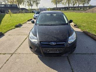 Unfallwagen Ford Focus  2014/5