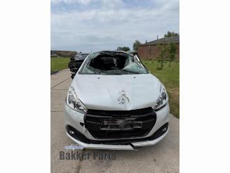 rozbiórka samochody osobowe Peugeot 208 208 I (CA/CC/CK/CL), Hatchback, 2012 / 2019 1.2 12V e-THP PureTech 110 2017/3