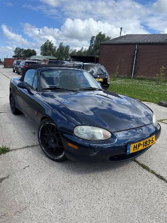 Mazda MX-5 1.6 Cabrio picture 2