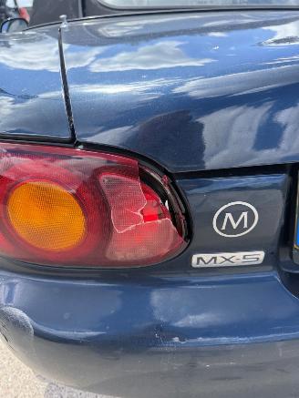 Mazda MX-5 1.6 Cabrio picture 16