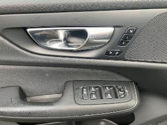 Volvo V-60 CROSS AWD 2.0B5 260 PK AUTOMAAT picture 11