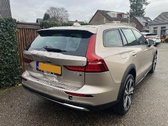 Volvo V-60 CROSS AWD 2.0B5 260 PK AUTOMAAT picture 6