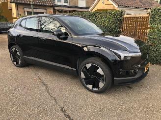 Volvo EX30 Extended Range Ultra 69 kWh 272 PK AUTOMAAT picture 2