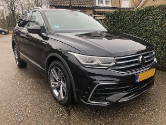 Volkswagen Tiguan 1.5 TSI R-Line Business+PANO 150 PK DSG picture 3