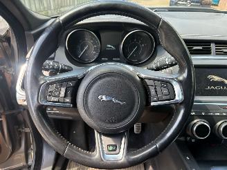 Jaguar E-Pace R-SPORT 250 PK AWD PANORAMA VOLL picture 15