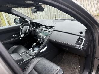 Jaguar E-Pace R-SPORT P250 PK AWD PANORAMA VOLL picture 23