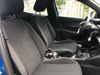 Peugeot 2008 1.2 PureTech Active Pack 102 PK picture 13