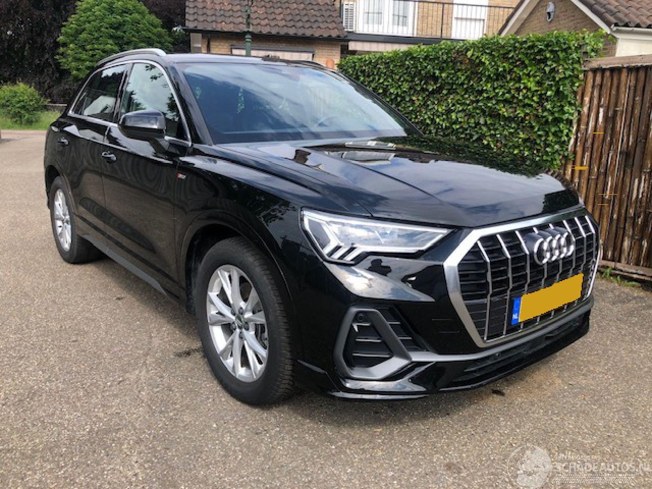 Audi Q3 35 TFSI S-LINE AUTOMAAT NAP !!