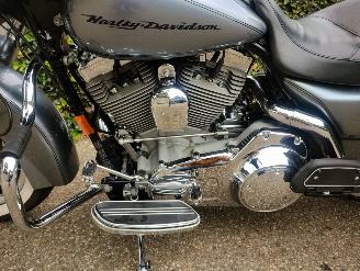 Harley-Davidson  FLHT Electra Glide picture 12