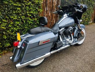 Harley-Davidson  FLHT Electra Glide picture 5