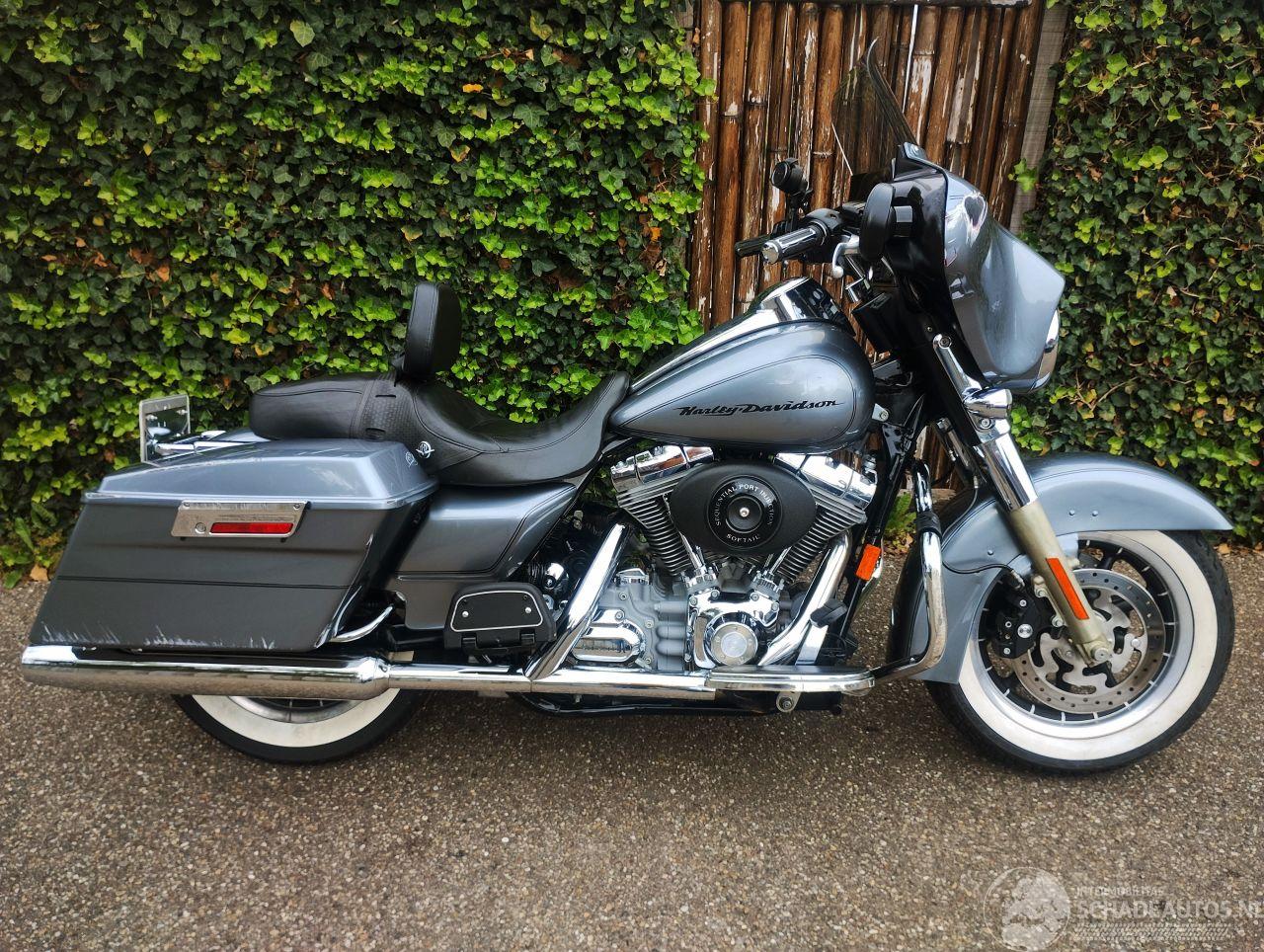 Harley-Davidson  FLHT Electra Glide