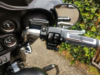 Harley-Davidson  FLHT Electra Glide picture 19