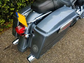 Harley-Davidson  FLHT Electra Glide picture 6