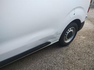 Peugeot Expert 1.5 BlueHDI 120 S&S L2 picture 3