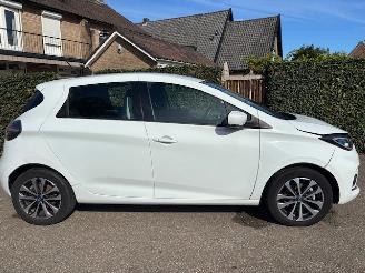 Renault Zoé R135 Zen 52 kWh 400KM RANGE INCL BATTERY picture 9