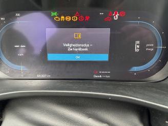 Volvo C-40 69 KWH Extended Range Plus picture 13