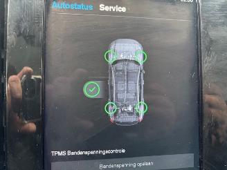 Volvo C-40 69 KWH Extended Range Plus picture 16