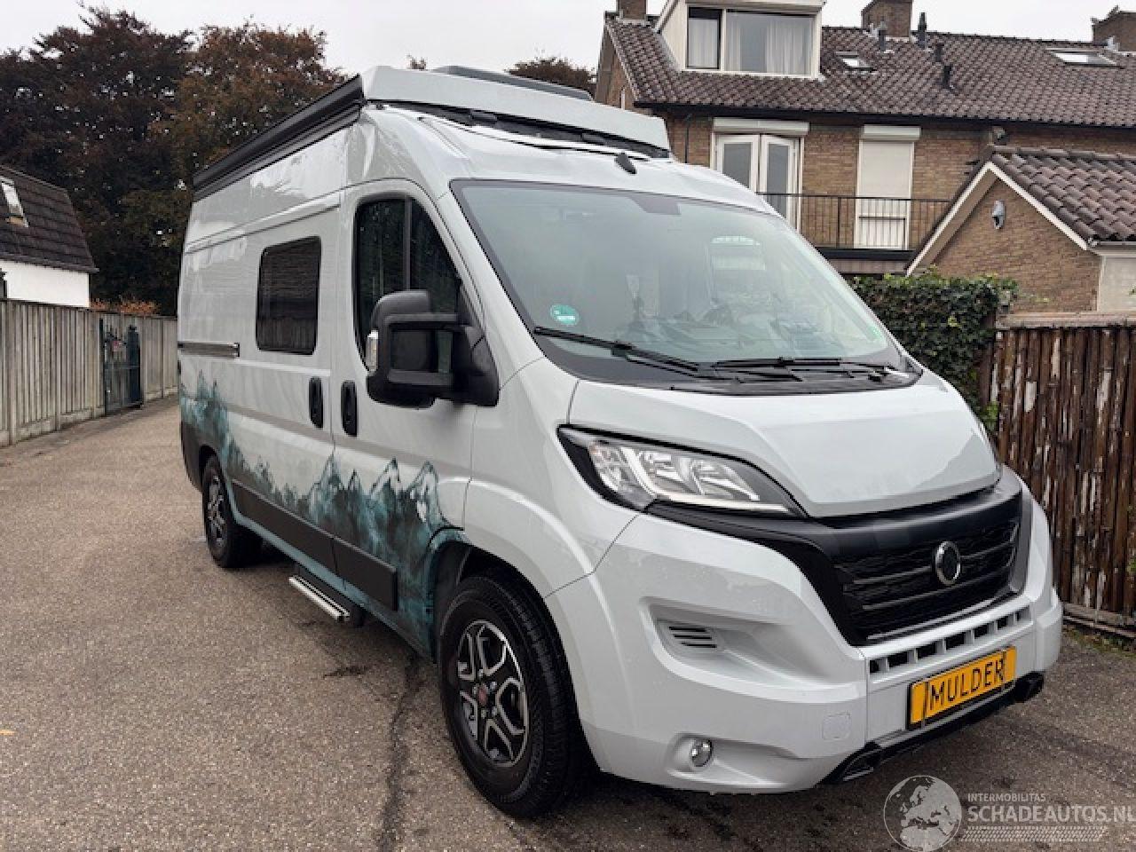Knaus  AUTOMAAT BOXLIFE ROAD 60 MET VOUW DAK !!! NIEUW