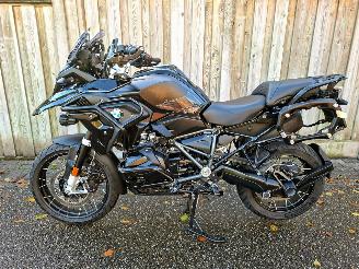 Schade motor BMW R 1250 GS TRIPLE BLACK DYNAMIC PRO (2022) 2022/10