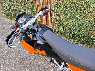 KTM  950 SUPERMOTO picture 13