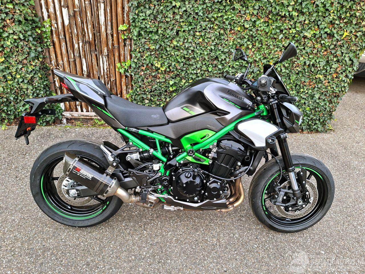 Kawasaki Z 900 PERFORMANCE. REFINEMENT. SUGOMI. 91kW