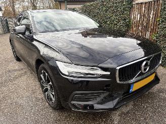 Volvo V-60 2.0 B3 Momentum Advantage AUTOMAAT 174PK picture 3