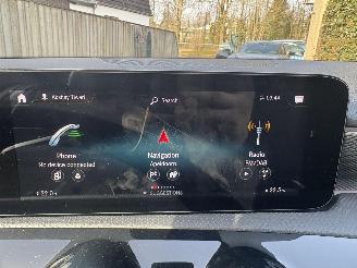Mercedes A-klasse 250 e HYBRID PANO-AUTOMAAT-SFEER-VOL LEER-BURMESTER AUDIO picture 15