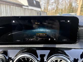 Mercedes A-klasse 250 e HYBRID PANO-AUTOMAAT-SFEER-VOL LEER-BURMESTER AUDIO picture 20