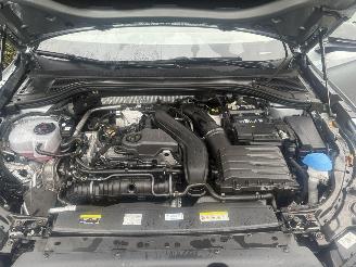 Volkswagen Passat 1.5 eTSI R-Line Edi PANORMA VOLL picture 12