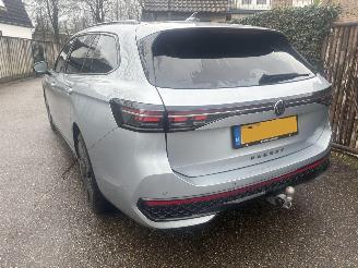 Volkswagen Passat 1.5 eTSI R-Line Edi PANORMA VOLL picture 9