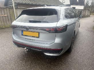 Volkswagen Passat 1.5 eTSI R-Line Edi PANORMA VOLL picture 7