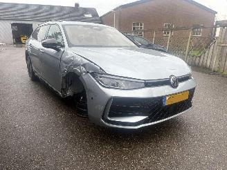 Volkswagen Passat 1.5 eTSI R-Line Edi PANORMA VOLL picture 4