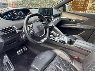 Peugeot 3008 1.6 HYbrid 4 300GT 244 PK 4X4 picture 15