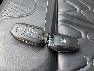 Peugeot 3008 1.6 HYbrid 4 300GT 244 PK 4X4 picture 24