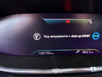 Peugeot 3008 1.6 HYbrid 4 300GT 244 PK 4X4 picture 23