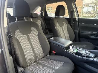 Kia Sorento 1.6 T-GDI Plug-in Hybrid 4WD DynamicLine 7p. AUTOMAAT picture 16