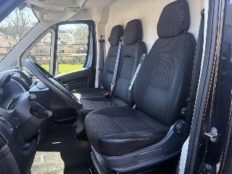 Peugeot Boxer 330 2.2 BlueHDi 140 L2H2 Premium 140PK geen schade picture 12