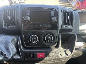 Peugeot Boxer 330 2.2 BlueHDi 140 L2H2 Premium 140PK geen schade picture 16