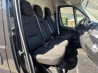Peugeot Boxer 330 2.2 BlueHDi 140 L2H2 Premium 140PK geen schade picture 14
